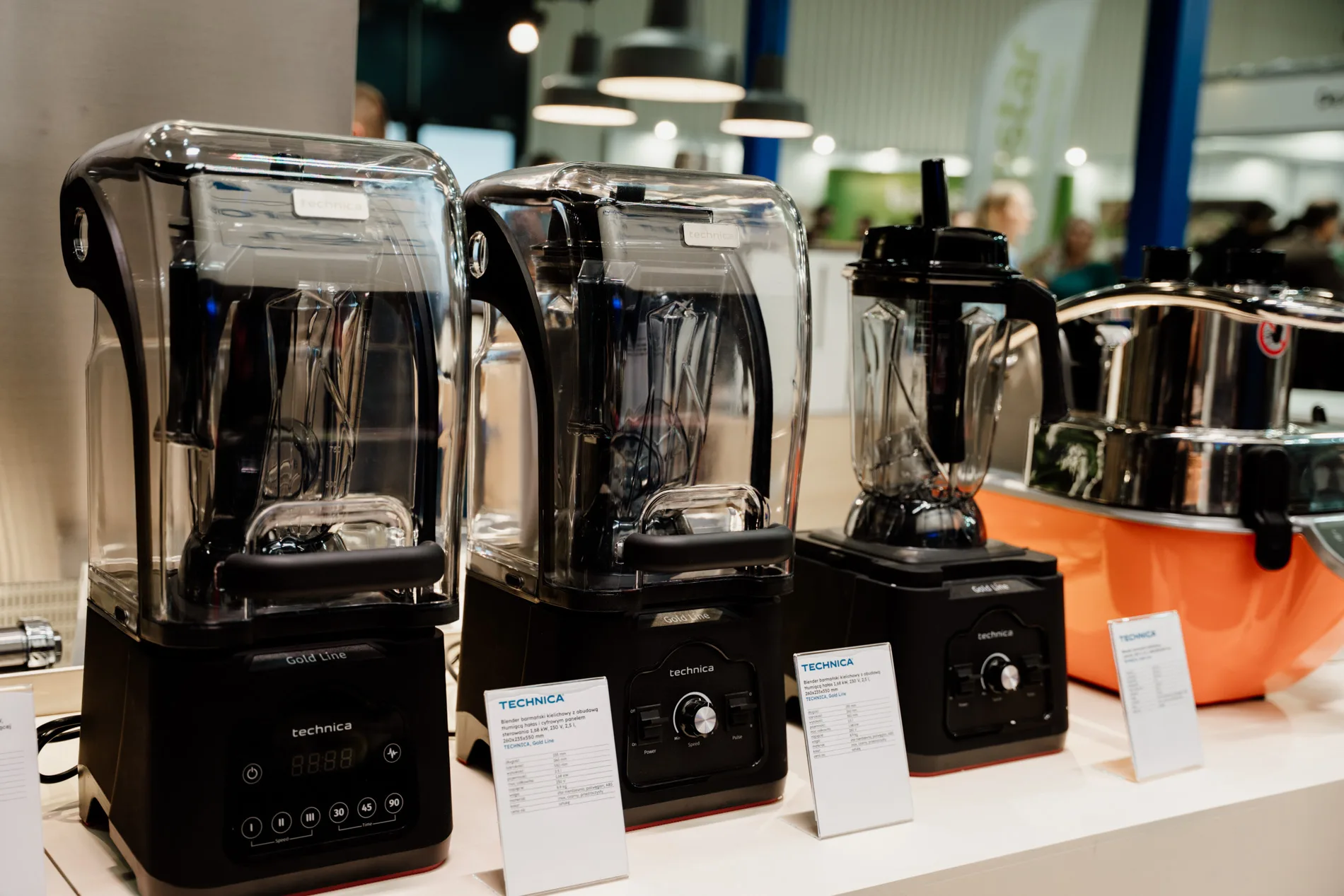 Blendery gastronomiczne marki Technica na stoisku targowym – profesjonalne urządzenia do barów, kawiarni i kuchni HoReCa.